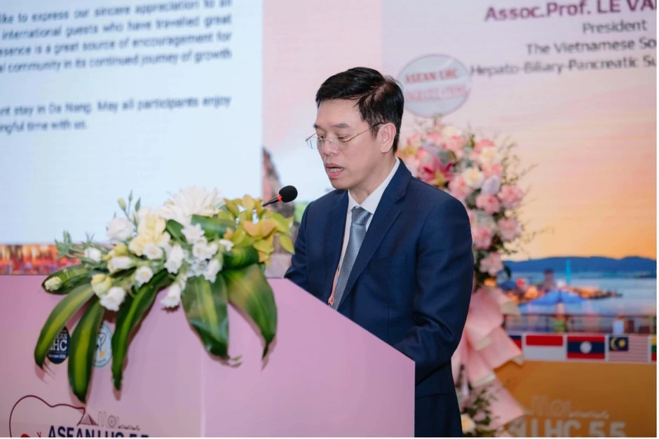 Chuyên gia Vinmec tiết lộ “nguyên tắc vàng” khi phẫu thuật lấy gan từ người hiến sống Chuyên gia Vinmec tiết lộ “nguyên tắc vàng” khi phẫu thuật lấy gan từ người hiến sống