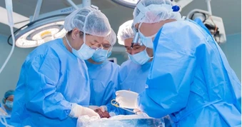 Chuyên gia Vinmec tiết lộ “nguyên tắc vàng” khi phẫu thuật lấy gan từ người hiến sống