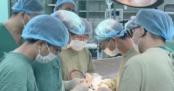 Chuyển giao kỹ thuật vi phẫu tạo hình phức tạp cho bệnh viện tuyến dưới