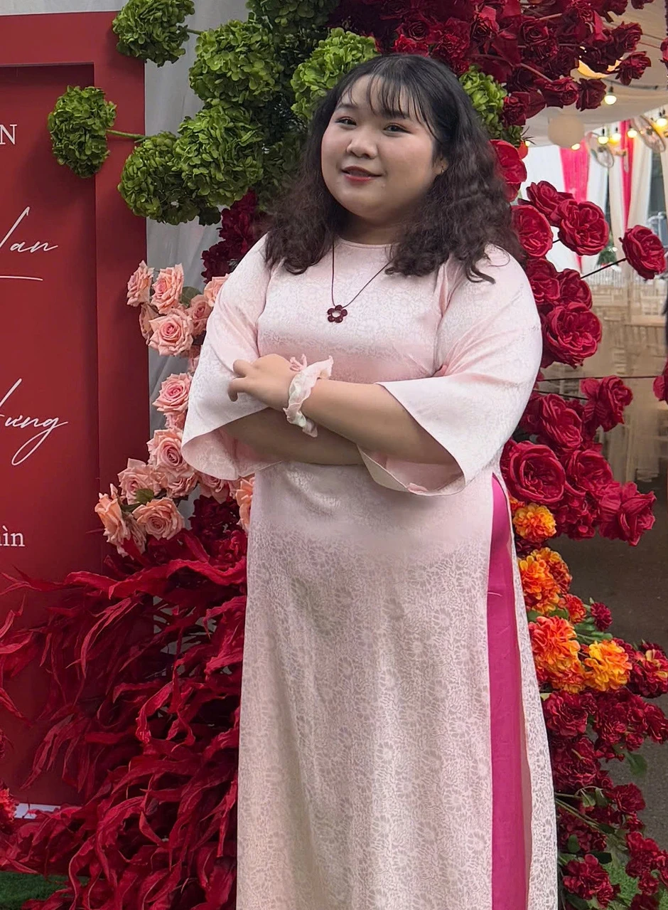 Cô gái béo phì giảm gần 40 kg bởi 'sợ chết ở tuổi 26' Cô gái béo phì giảm gần 40 kg bởi 'sợ chết ở tuổi 26'