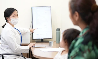 Có nên cho trẻ thở khí dung tại nhà? - Báo TinVina