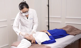 Có nên tiêm filler trẻ hóa vùng mắt không? - Báo TinVina