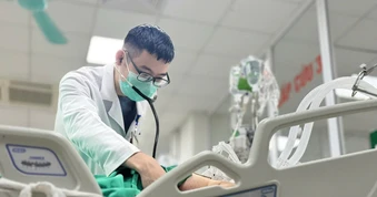 Có người nguy kịch, phải thở máy sau vài ngày mắc cúm A: Cảnh báo những dấu hiệu bệnh cần đi khám ngay