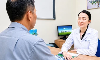 Cơ thể tích tụ đồng khiến da người đàn ông vàng như nghệ - Báo TinVina