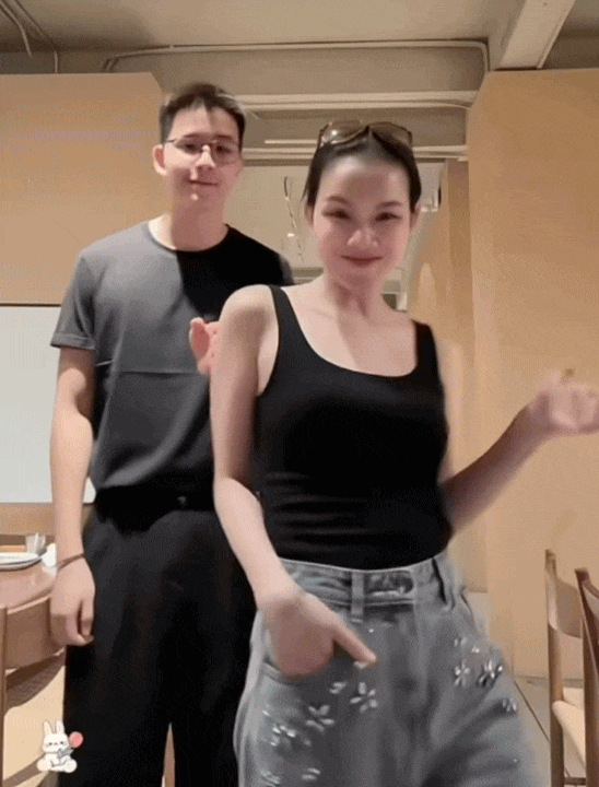 Con trai của HH Thùy Lâm 16 tuổi đã cao gần 1m9, visual chuẩn nam thần: Mẹ lo dinh dưỡng, bố khuyến khích tập luyện từ nhỏ Con trai của HH Thùy Lâm 16 tuổi đã cao gần 1m9, visual chuẩn nam thần: Mẹ lo dinh dưỡng, bố khuyến khích tập luyện từ nhỏ