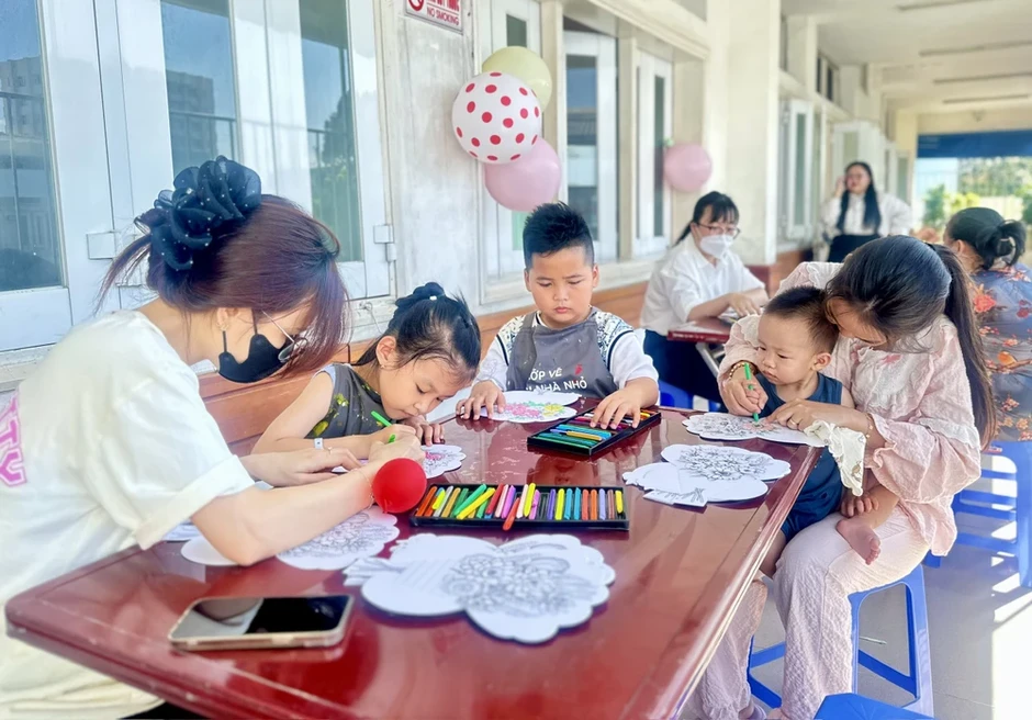 Công tác xã hội trong bệnh viện: Điểm tựa của người bệnh