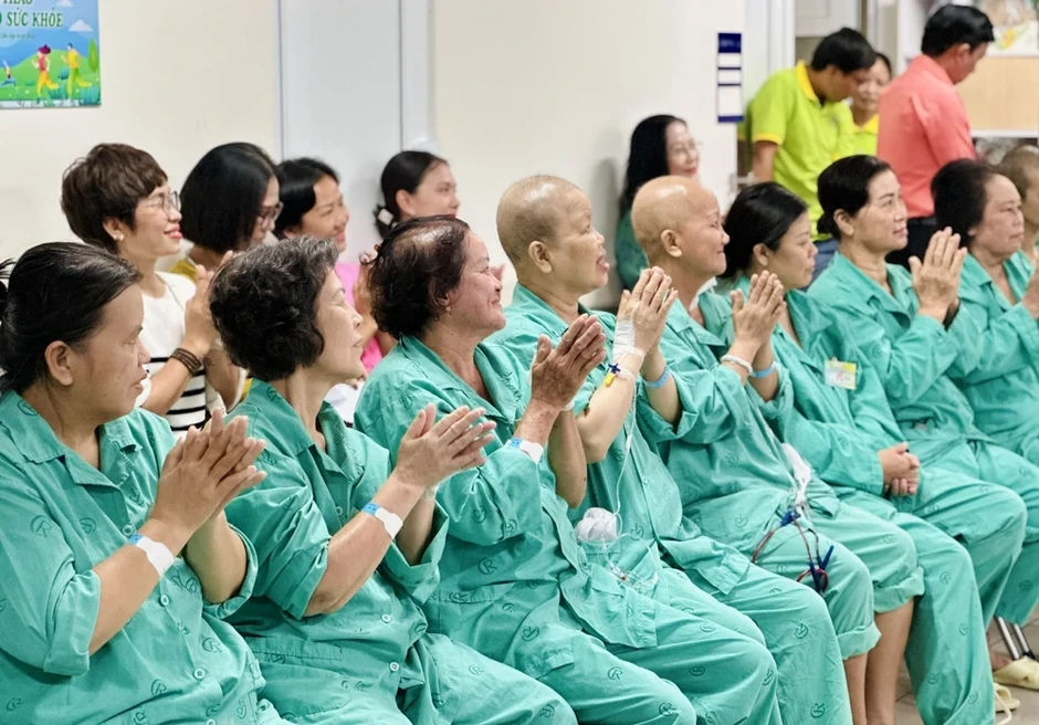 Công tác xã hội trong bệnh viện: Điểm tựa của người bệnh