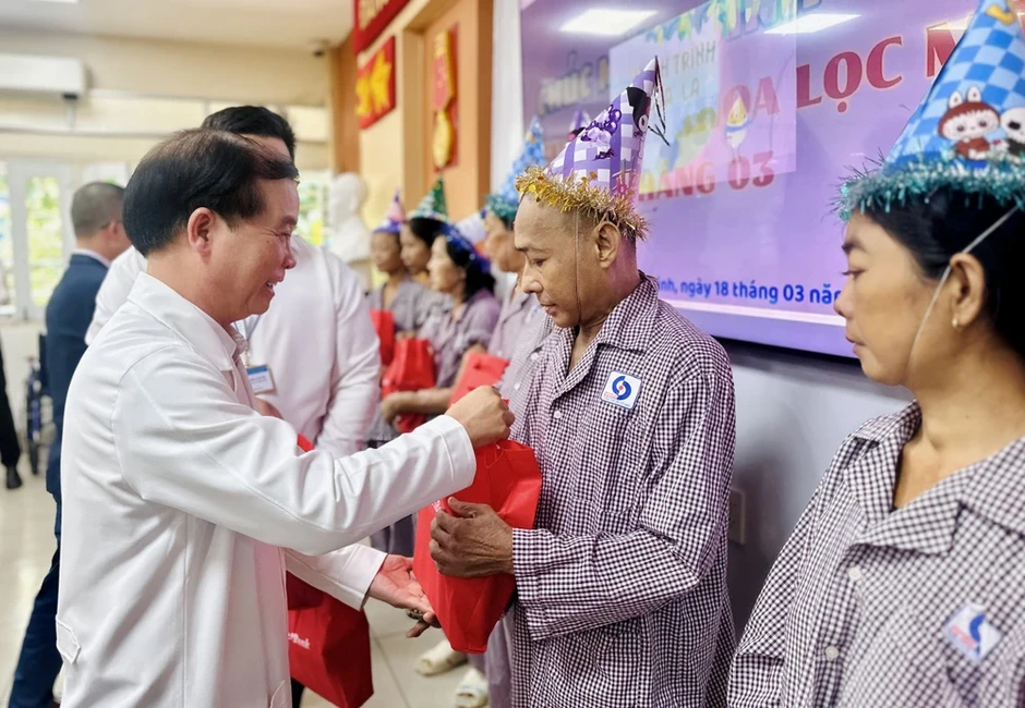 Công tác xã hội trong bệnh viện: Điểm tựa của người bệnh