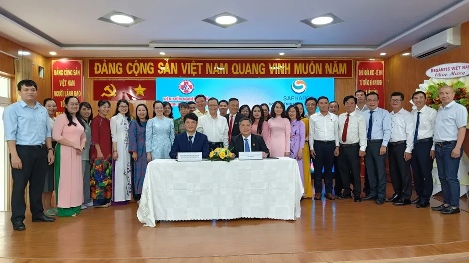 Công ty TNHH MTV Dược Sài Gòn (Sapharco) ký kết hợp tác với Viện Kiểm nghiệm thuốc TPHCM Công ty TNHH MTV Dược Sài Gòn (Sapharco) ký kết hợp tác với Viện Kiểm nghiệm thuốc TPHCM