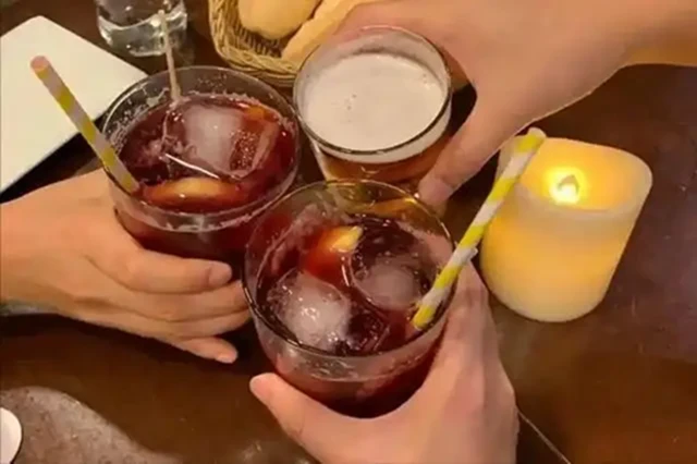 Cứ 3 giây lại có 1 người bị đột quỵ, bác sĩ nhắc nhở: Thà ăn thêm thịt còn hơn ăn nhiều 5 thực phẩm này Cứ 3 giây lại có 1 người bị đột quỵ, bác sĩ nhắc nhở: Thà ăn thêm thịt còn hơn ăn nhiều 5 thực phẩm này