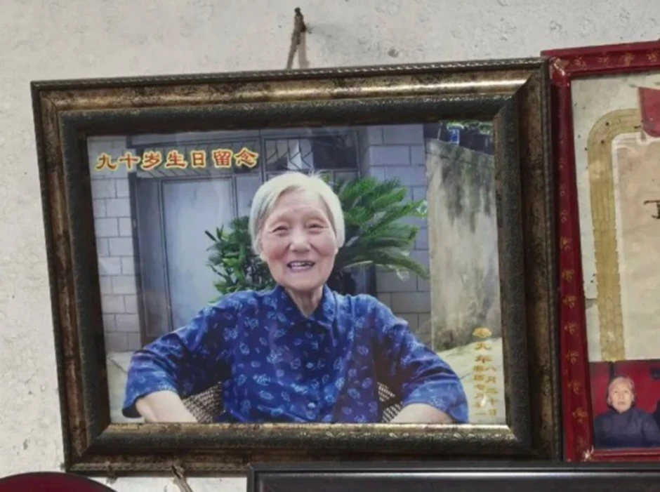 Cụ bà 107 tuổi 'trẻ mãi không già' nhờ bí quyết không ăn đồ thừa