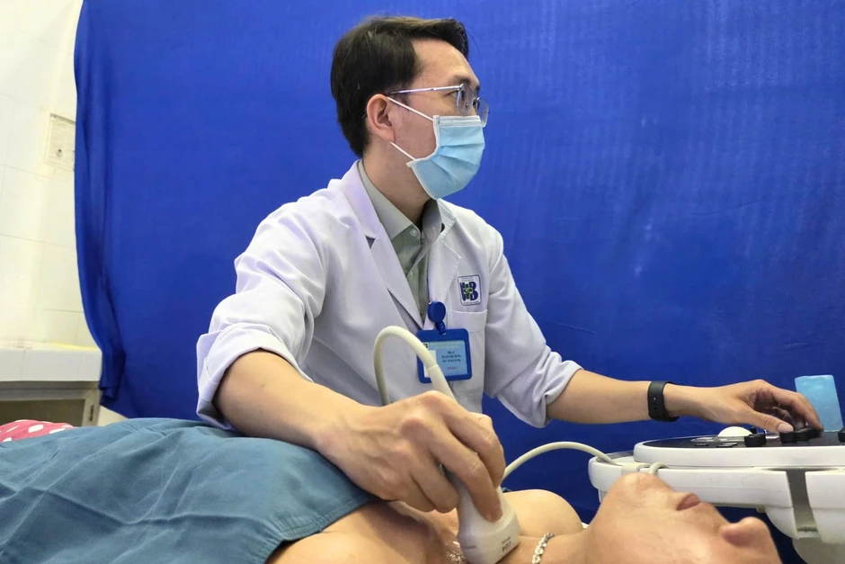 Cử ngay 81 bác sĩ ở TPHCM đến trạm y tế, quyết tâm hình thành 2 lớp hỗ trợ Cử ngay 81 bác sĩ ở TPHCM đến trạm y tế, quyết tâm hình thành 2 lớp hỗ trợ