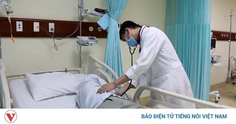 Cụ ông 80 tuổi suýt mất mạng vì tự cắt ống thông tiểu