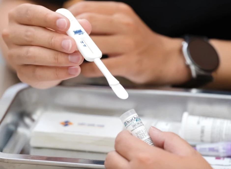 Cú sốc sau tờ kết quả HIV dương tính Cú sốc sau tờ kết quả HIV dương tính