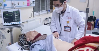Cử tri phản ánh thủ tục chuyển tuyến mất thời gian, bất tiện: Bộ Y tế nói gì?