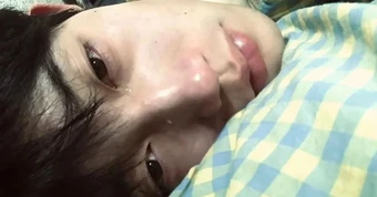 Cùng 1 khung giờ mỗi đêm bạn đều đột nhiên thức giấc? Bác sĩ khuyên nên đi khám ngay 4 bệnh