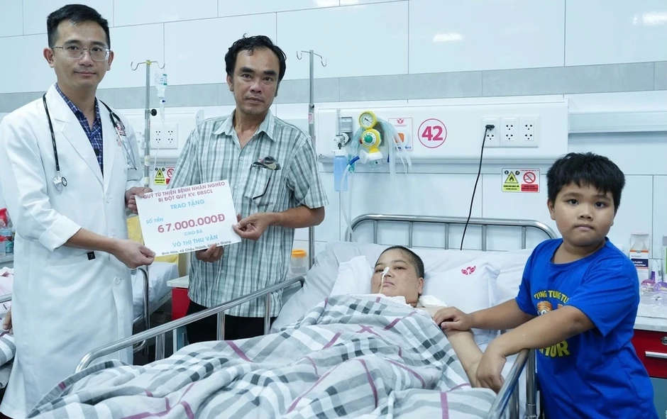 Cuộc chuyển viện trong đêm cứu người phụ nữ đột quỵ không đủ tiền mổ Cuộc chuyển viện trong đêm cứu người phụ nữ đột quỵ không đủ tiền mổ