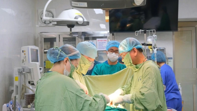 Cuộc đua nghẹt thở giữ nhịp tim cho thai nhi mắc loạn nhịp nguy hiểm