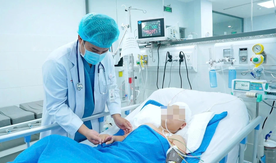 Cứu bé gái 9 tuổi qua cơn nguy kịch vì bệnh hiếm Cứu bé gái 9 tuổi qua cơn nguy kịch vì bệnh hiếm