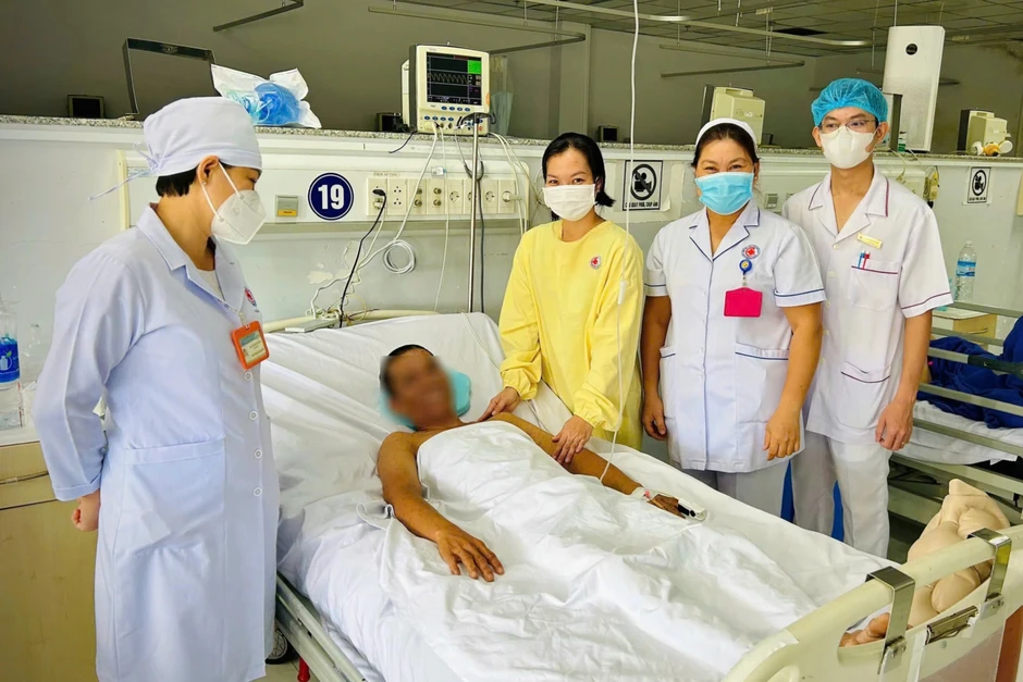 Cứu bệnh nhân bị thủy đậu biến chứng viêm phổi, rối loạn đông máu Cứu bệnh nhân bị thủy đậu biến chứng viêm phổi, rối loạn đông máu