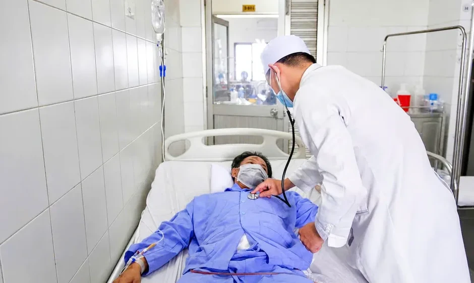 Cứu sống bệnh nhân bị 2 thanh sắt đâm xuyên cơ thể Cứu sống bệnh nhân bị 2 thanh sắt đâm xuyên cơ thể