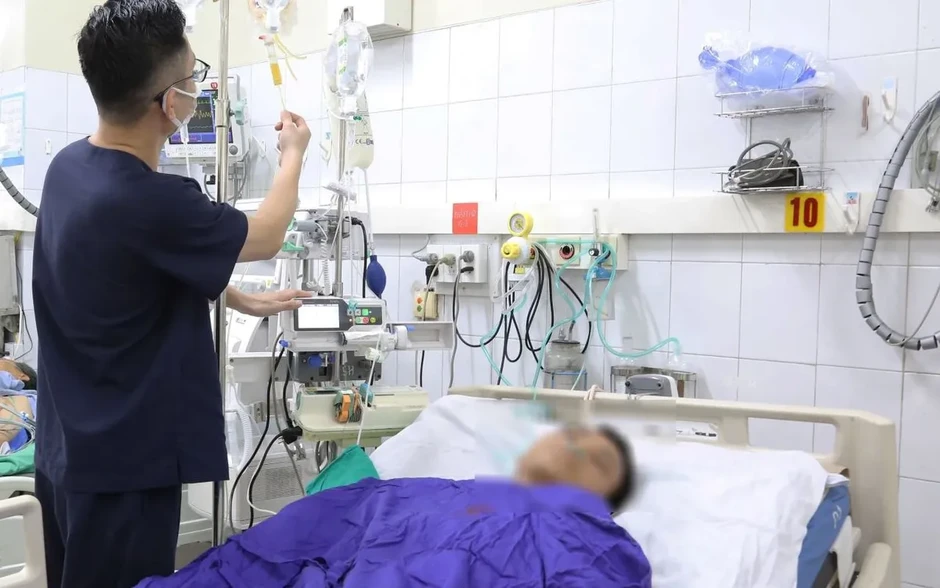 Cứu sống bệnh nhân đa chấn thương nguy kịch sau khi nhảy cầu Bãi Cháy