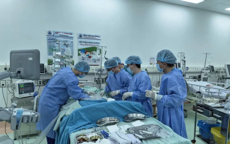 Cứu sống thiếu niên viêm cơ tim tối cấp kèm thuyên tắc phổi Cứu sống thiếu niên viêm cơ tim tối cấp kèm thuyên tắc phổi