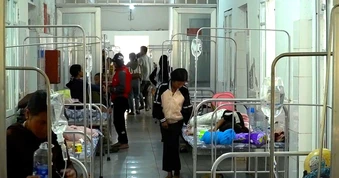 Đã có 64 người nhập viện nghi ngộ độc bánh mì ở Quảng Trị