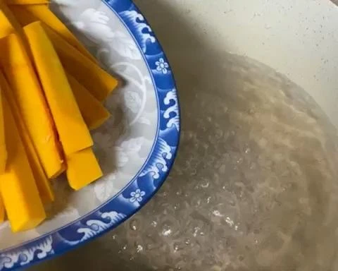 Đã đến lúc thường xuyên mua 4 loại rau theo mùa này khi đi chợ: Dễ chế biến, ngon miệng lại tốt cho tiêu hóa Đã đến lúc thường xuyên mua 4 loại rau theo mùa này khi đi chợ: Dễ chế biến, ngon miệng lại tốt cho tiêu hóa
