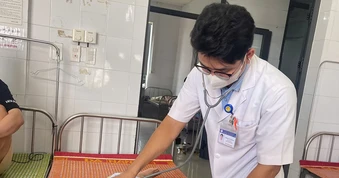 Đà Nẵng: Hơn 40 người bị ngộ độc do ăn bánh mì ở khu vực Điện Bàn