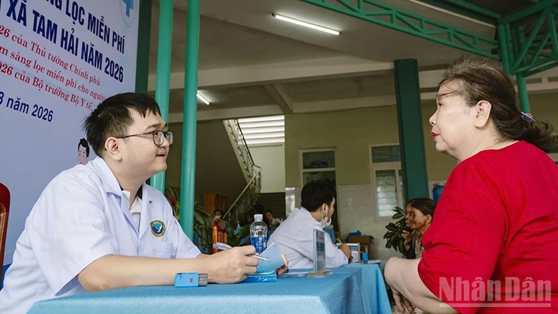 Đà Nẵng: Khám sức khỏe miễn phí cho hơn 4.100 người dân xã đảo Tam Hải Đà Nẵng: Khám sức khỏe miễn phí cho hơn 4.100 người dân xã đảo Tam Hải