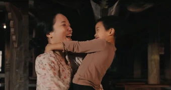 Dạt dào cảm xúc với MV của NSƯT Thái Sơn: Tết là để về bên mẹ