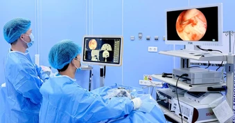 Đau đầu, mờ mắt ở người trẻ coi chừng bệnh lý nguy hiểm