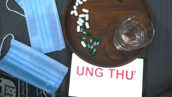 Dấu hiệu cảnh báo ung thư manh tràng - Báo VnExpress