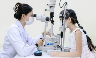 Dấu hiệu đục thủy tinh thể bẩm sinh - Báo TinVina