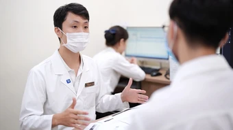 Dấu hiệu nước tiểu cảnh báo bệnh thận - Báo TinVina