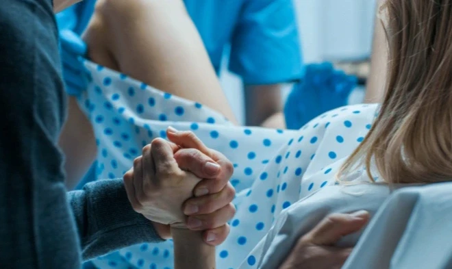 Dấu hiệu sắp chuyển dạ và cách giảm đau khi sinh mẹ bầu cần biết Dấu hiệu sắp chuyển dạ và cách giảm đau khi sinh mẹ bầu cần biết