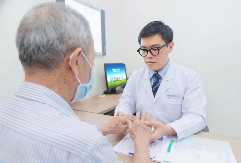 Dấu hiệu sớm cảnh báo loãng xương dễ bị bỏ qua - Báo TinVina Dấu hiệu sớm cảnh báo loãng xương dễ bị bỏ qua - Báo TinVina