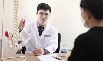 Đau lưng âm ỉ cảnh báo bệnh gì? - Báo TinVina