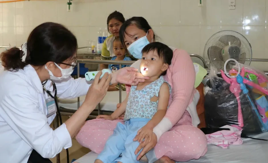 ĐBSCL: Số ca bệnh sốt xuất huyết và tay chân miệng tăng mạnh, ghi nhận 1 ca tử vong ĐBSCL: Số ca bệnh sốt xuất huyết và tay chân miệng tăng mạnh, ghi nhận 1 ca tử vong
