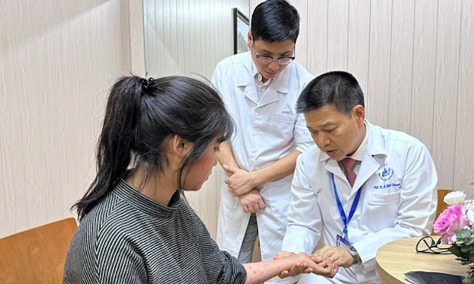 Đề xuất BHYT chi trả 70% thuốc sinh học điều trị vảy nến Đề xuất BHYT chi trả 70% thuốc sinh học điều trị vảy nến