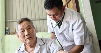 Đề xuất BHYT thanh toán khám bệnh tại nhà cho nhiều đối tượng