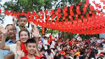 Đề xuất biểu dương vợ chồng sinh đủ hai con ở 10 tỉnh thành có mức sinh thấp