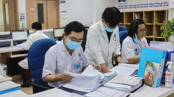 Đề xuất hỗ trợ 100% học phí cho bác sĩ nội trú
