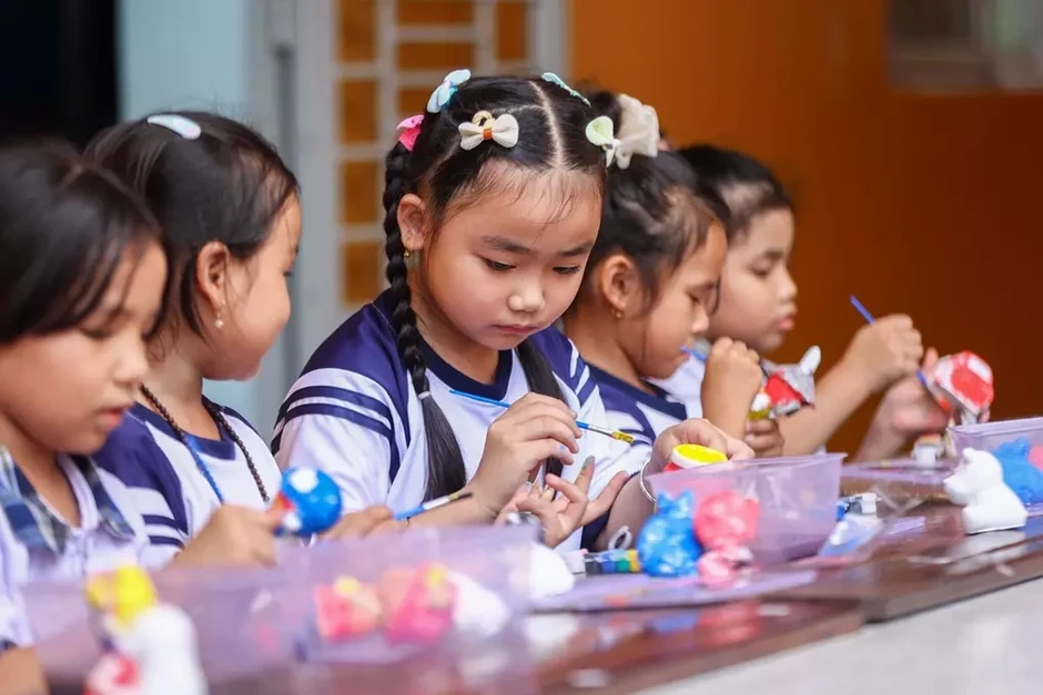 Đề xuất miễn, giảm học phí cho gia đình sinh hai con gái Đề xuất miễn, giảm học phí cho gia đình sinh hai con gái