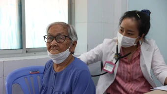 Đề xuất miễn phí BHYT cho người từ 65 tuổi