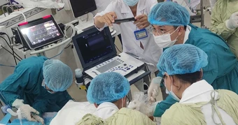 Đêm “giằng co từng phút”, níu mạng bệnh nhân ngừng tim đột ngột ở TPHCM