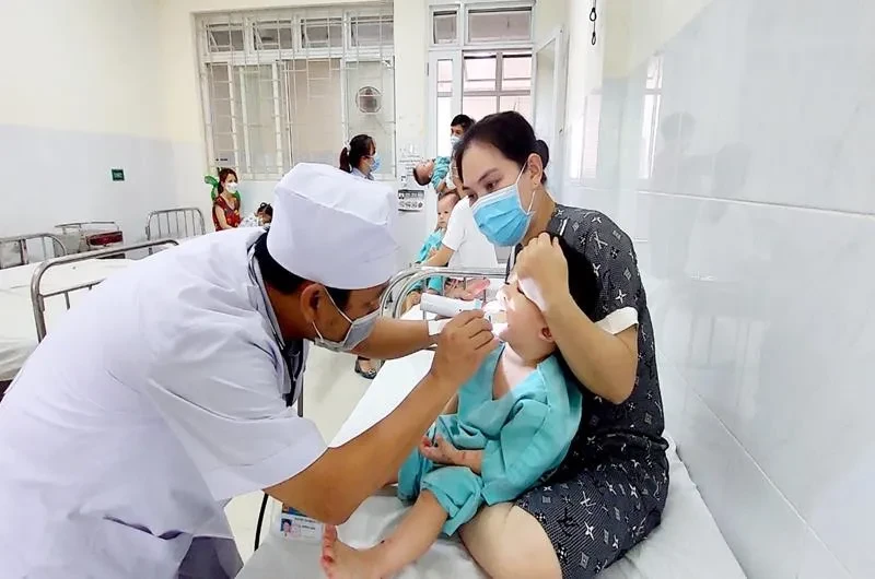 Dịch bệnh sốt xuất huyết và tay chân miệng tăng rất cao, Bộ Y tế chỉ đạo khẩn