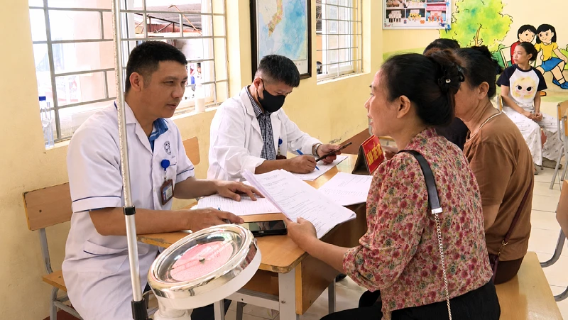 Điện Biên tăng cường thực hiện khám sức khỏe định kỳ, khám sàng lọc miễn phí cho nhân dân Điện Biên tăng cường thực hiện khám sức khỏe định kỳ, khám sàng lọc miễn phí cho nhân dân