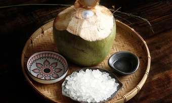 Điều gì xảy ra khi ăn dừa thường xuyên?